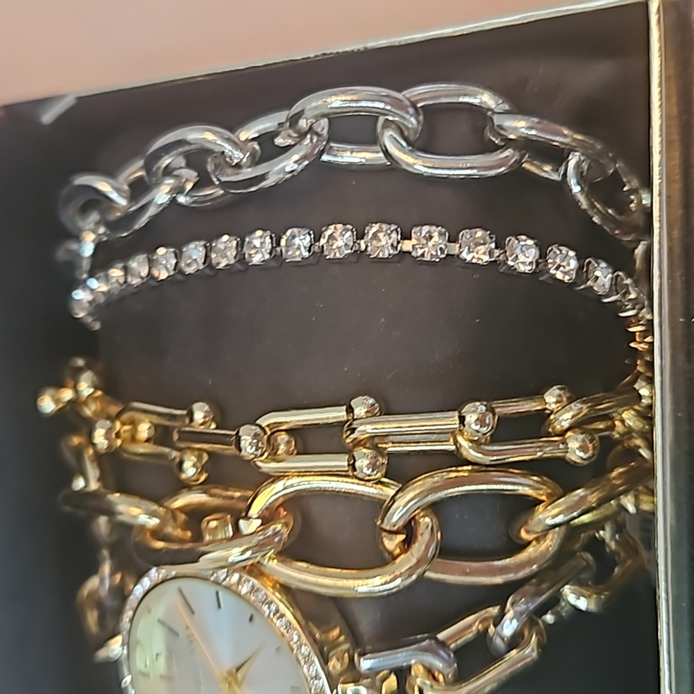 KENDALL & KYLIE  Watch and Bracelet gift 🎁 set - Picture 4 of 13